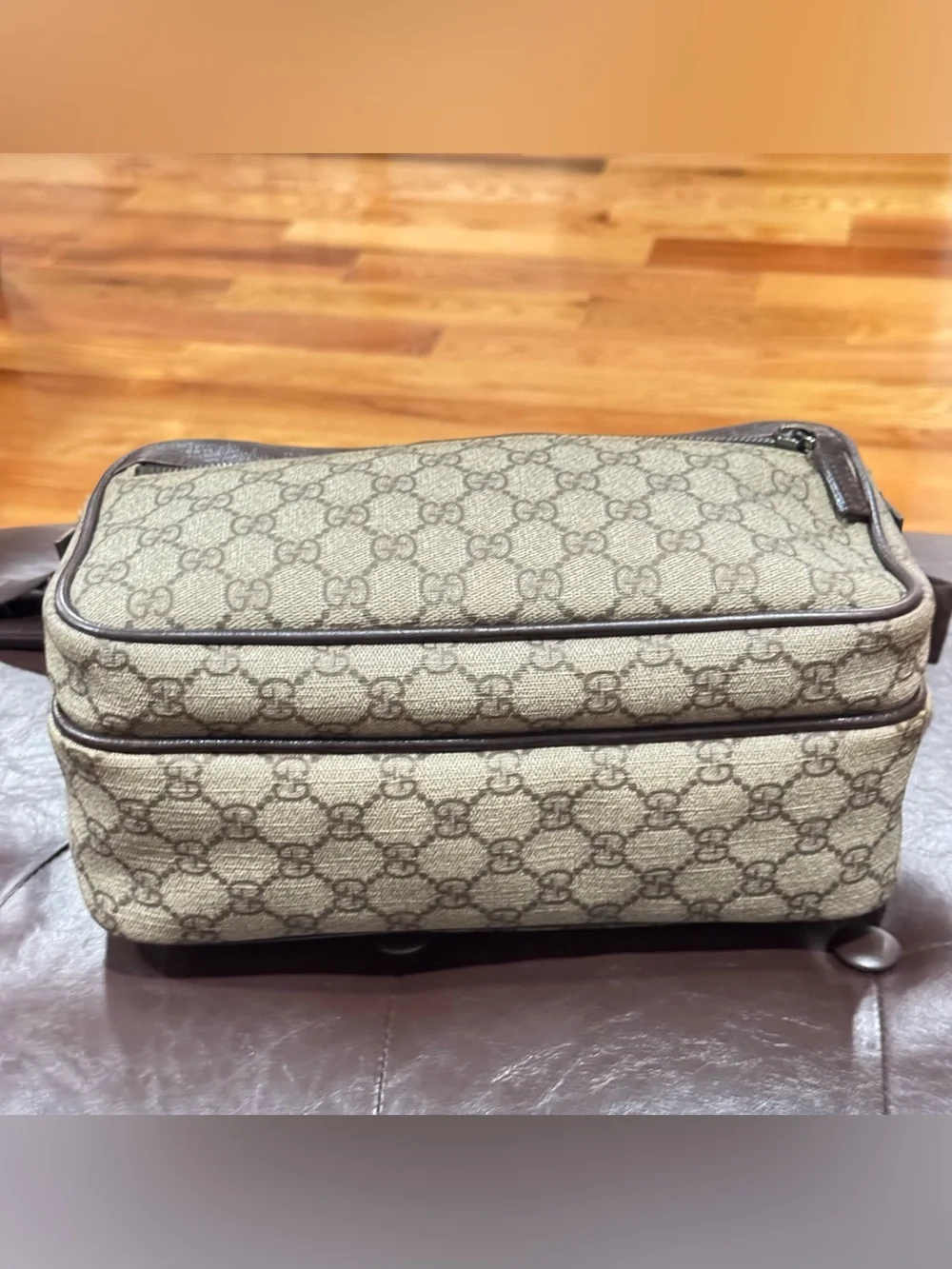 Gucci GG Supreme Monogram Canvas Brown Leather Messenger Crossbody Bag